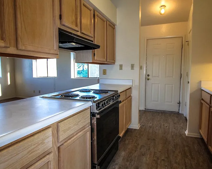 240 S McCormick St — Photo 5