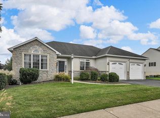 76 Farmington Ln, Elizabethtown, PA 17022