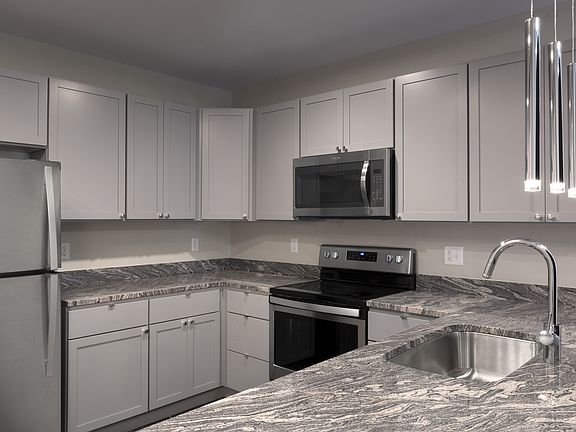 3rd image of 4400 Manchester Ave #407