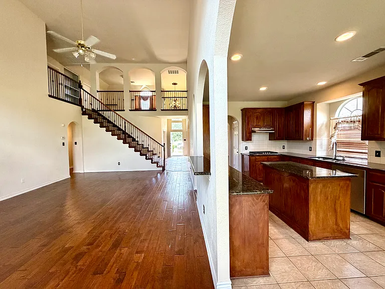 7204 Crane Dr — Photo 31