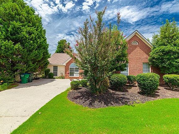 4th image of 4745 Cambridge Park Ct