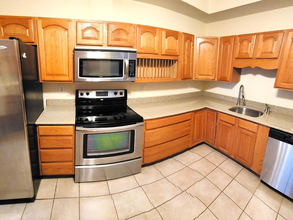 1st image of 3017 Magnolia Ave #3017