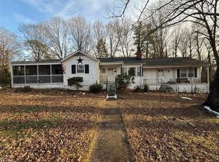 1142 Manning St, Eden, NC 27288