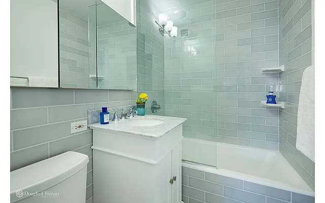 Sold by Douglas Elliman | media 15