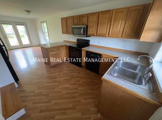 13 River Village Dr, Milford, ME 04461