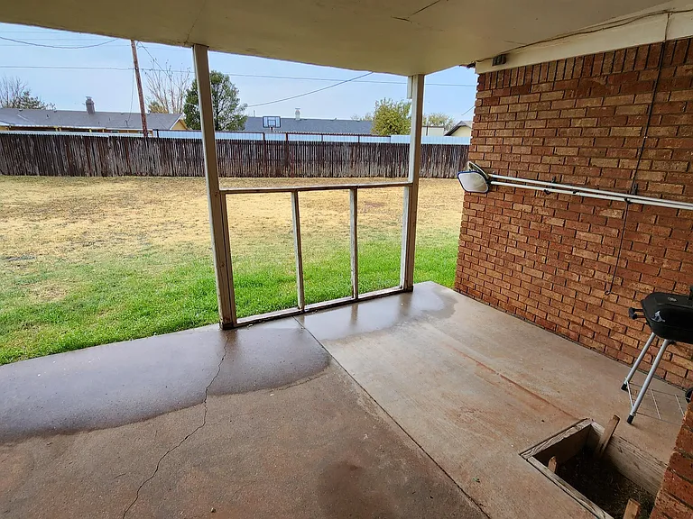 128 Cooper Ct — Photo 36