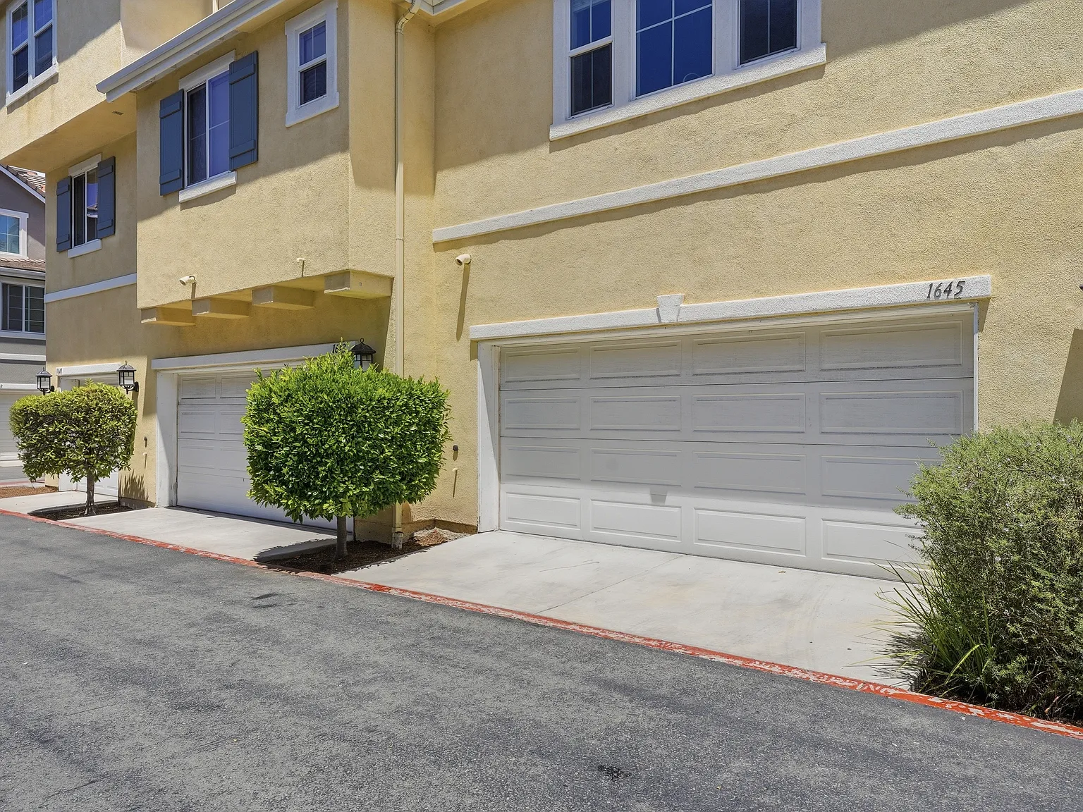 3 bed, 1697 sqft, $4,200 — Photo 3