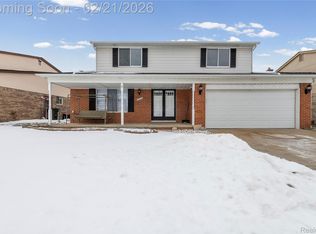38628 Fairfield Dr, Sterling Heights, MI 48310