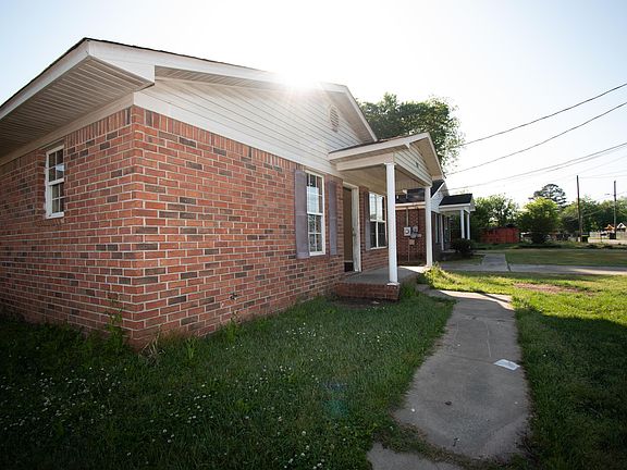 2nd image of 203 Japonica Ave