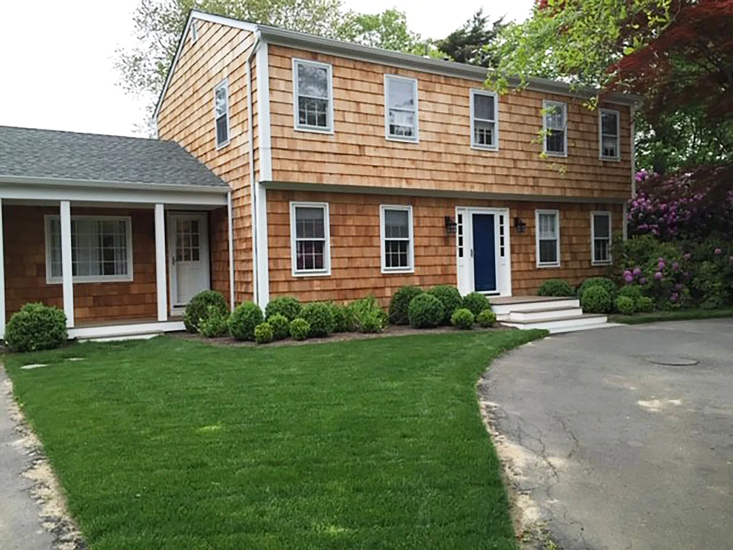 Renovated East Hampton Village Home — Photo 2