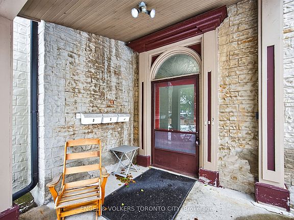 3rd image of 64 High St