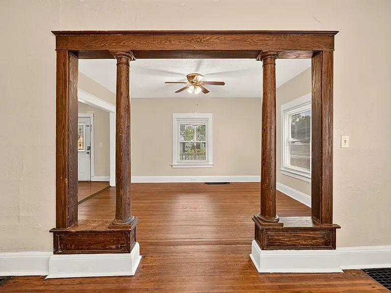 3726 Homewood Ave — Photo 18
