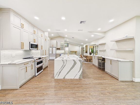 4th image of 6840 Hendry Creek Dr