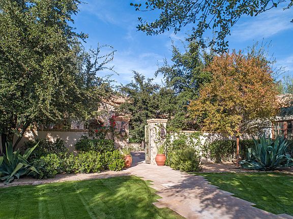 2nd image of 6512 N Desert Fairways Dr