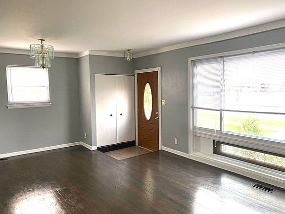 3rd image of 15551 Grovedale St