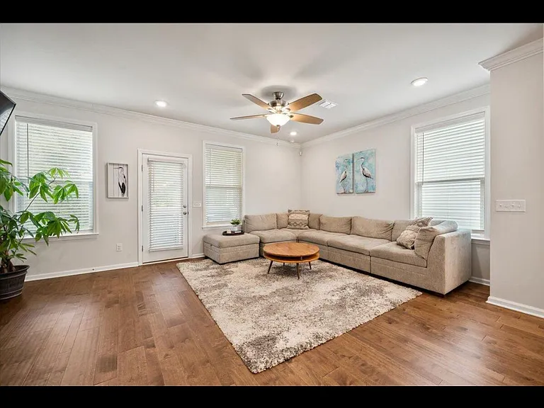 122 Rowans Creek Dr — Photo 8