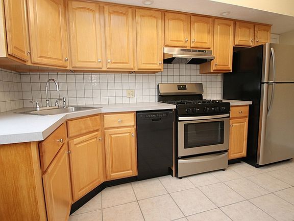 5th image of 11-11A Essex St