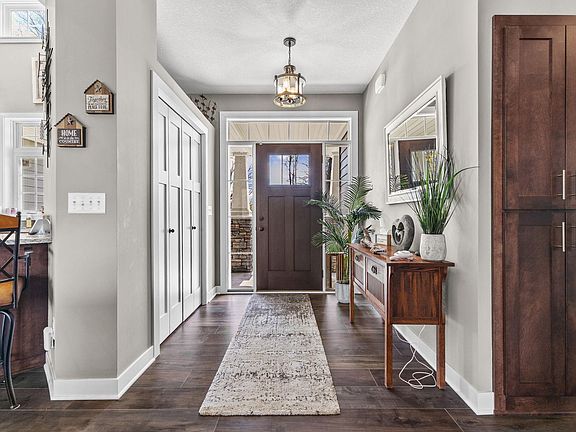 5th image of 2653 Constance Blvd NE