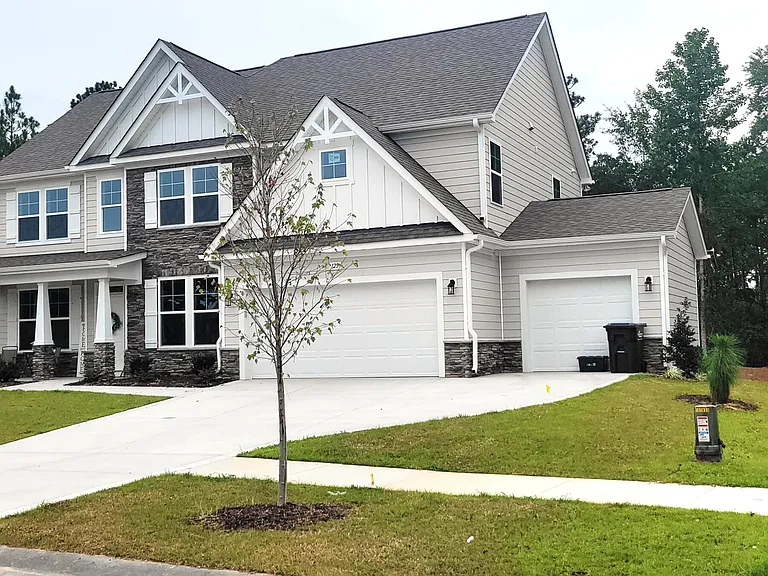125 Mullingar Dr — Photo 2