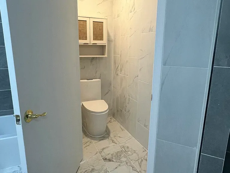 4355 Leicester Ct — Photo 18