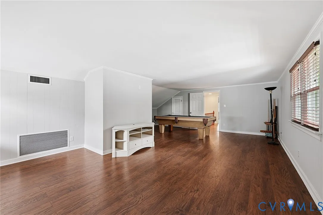 Building Photo - 7603 S Pinehill Dr