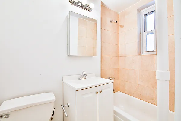 Rented by Platinum Properties | media 8