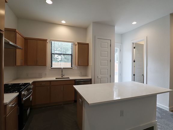 5th image of 914 N Olive St #Hn1u8e