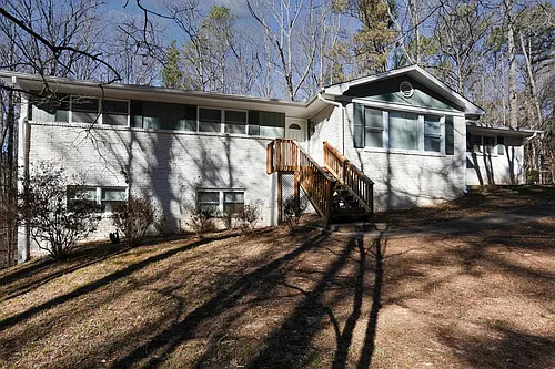 3165 Laura Ln Photo 1