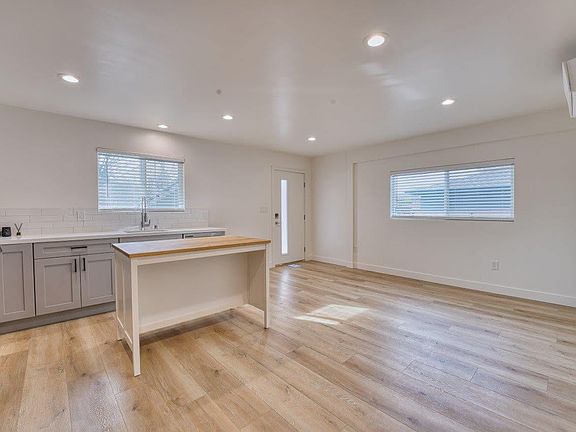 5th image of 803 Maryann Dr #6