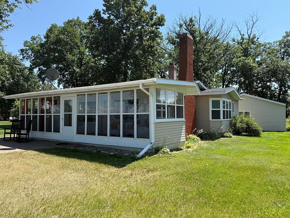 1st image of 1590 W Lake Dr