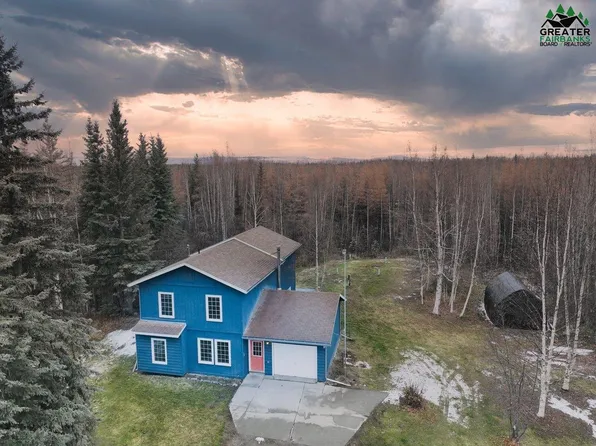 1340 Solitaire Ct, North Pole, AK 99705