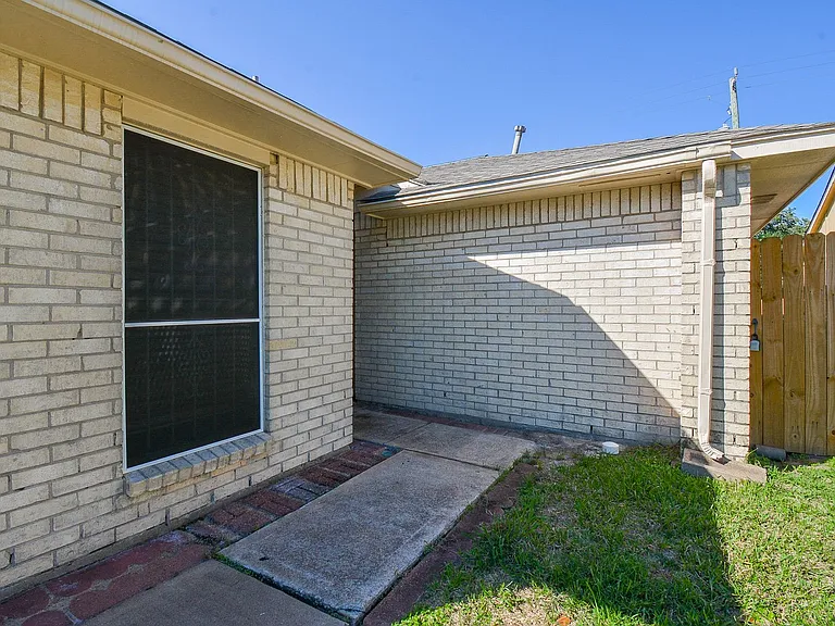 16518 Monte Carlo Ln — Photo 6
