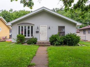 2355 Rhomberg Ave, Dubuque, IA 52001
