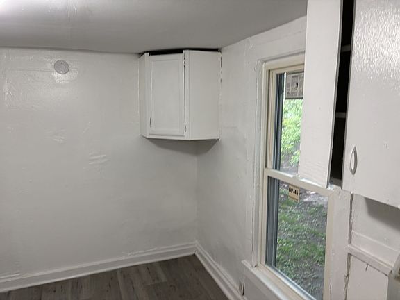 4th image of 104 Steuben St APT 3