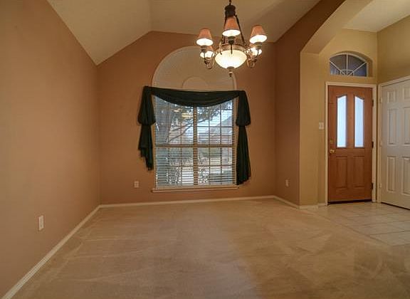 3rd image of 3621 Lauren Dr