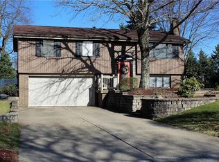 2068 Southwell Dr, South Park, PA 15129