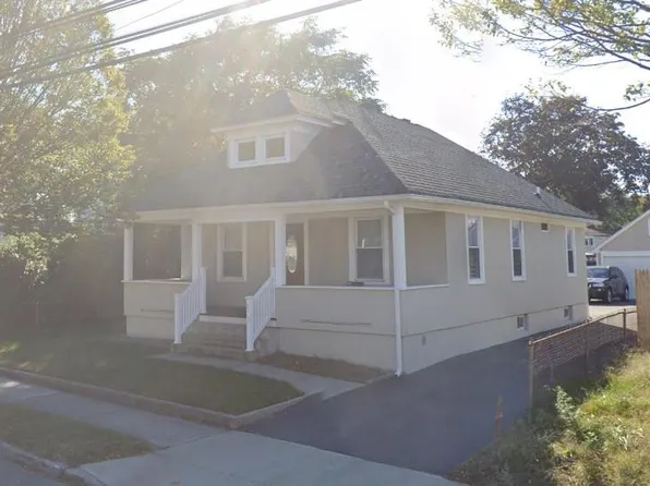 152 5th Ave Floor 2, Bay Shore, NY 11706
