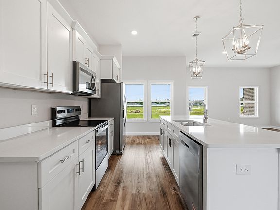 3rd image of 6111 Mildreds Way