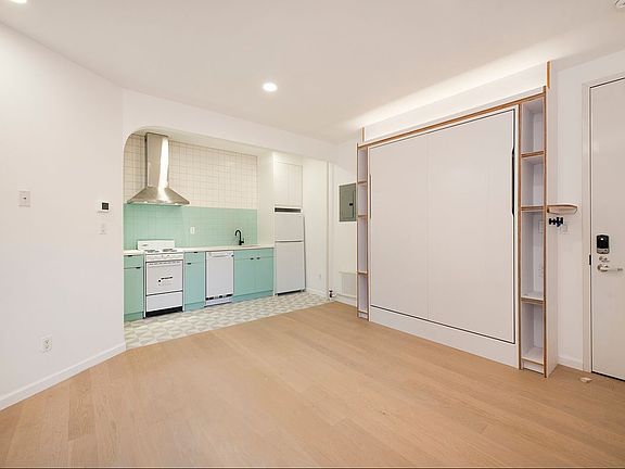 3rd image of 487 Clinton Ave #5BB