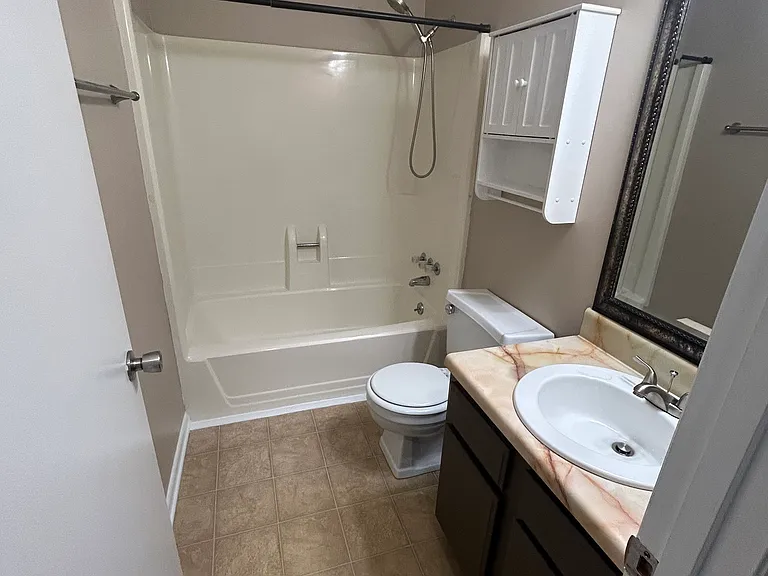 208 Dana Ct — Photo 9