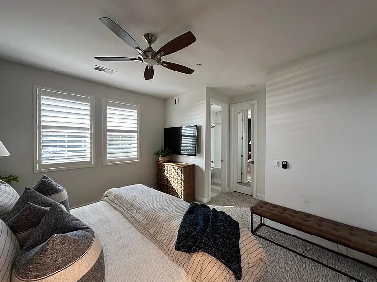 868 Channel Island Dr — Photo 33