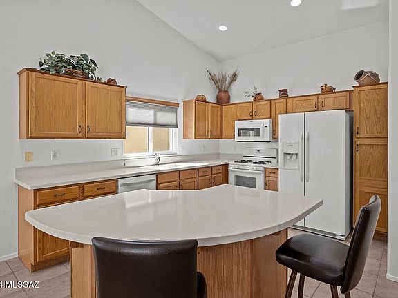 5th image of 1470 N Goldeneye Way