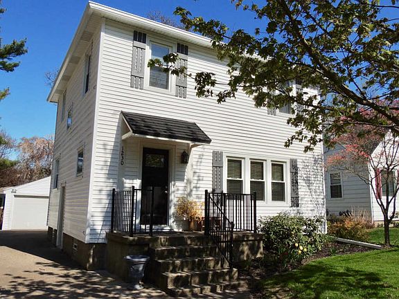 4th image of 1230 Hillcrest Ave NW