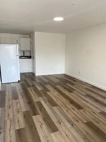 345 E Oregon Ave Photo 1