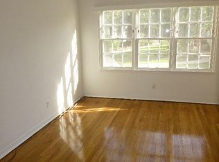 818 E Carson St, Long Beach, CA 90807
