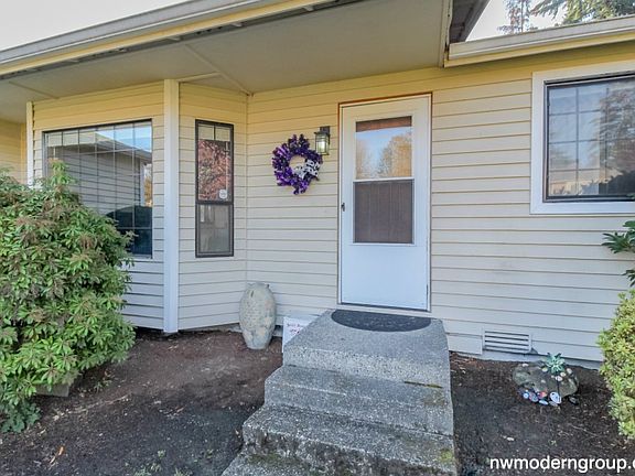 3rd image of 2920 226th St SW