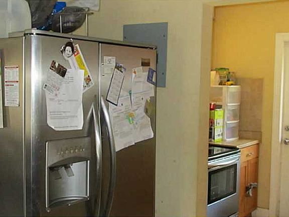 3rd image of 1533 NE 48th St