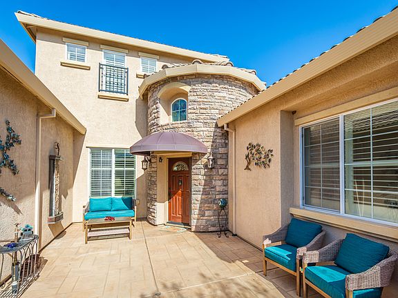 3rd image of 6077 Creekberry Way