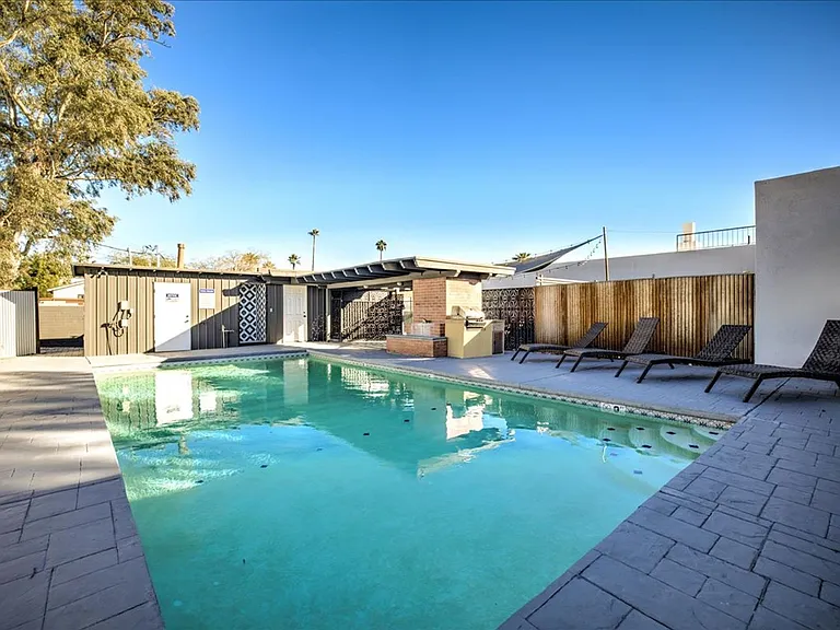 1604 N Forgeus Ave — Photo 22