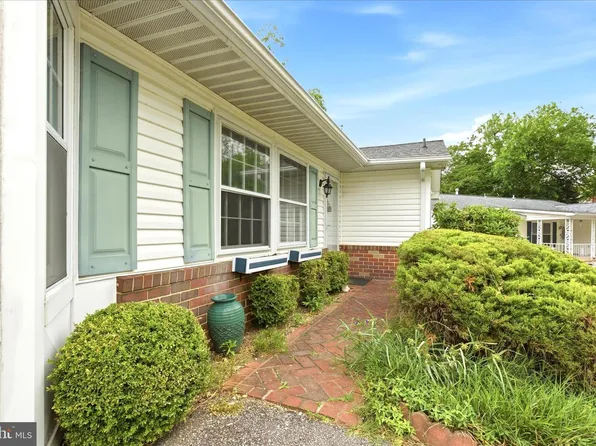 7910 S Cartier Ct, Severn, MD 21144